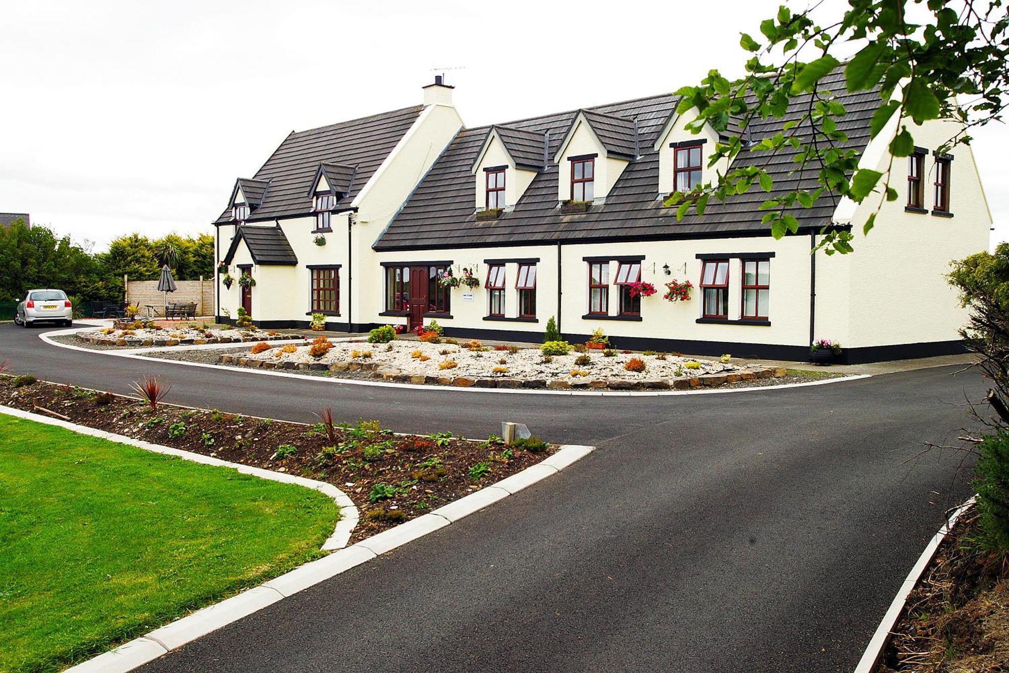 Glenmore House Ballycastle Exterior foto